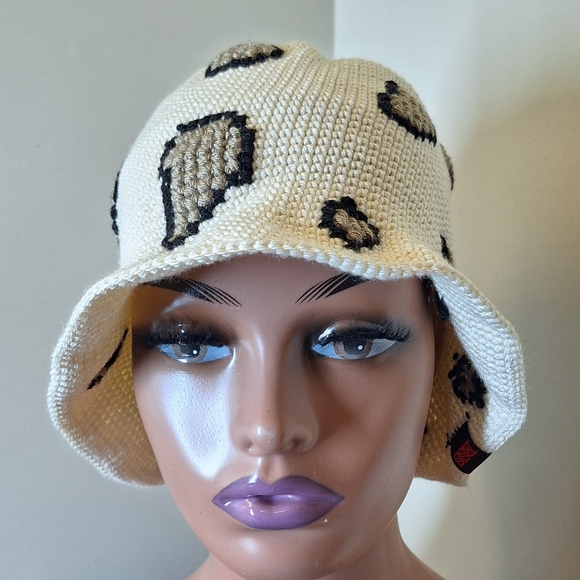 RSS handmade crochet bucket hat size S, leopard style embroidery - Picture 3 of 5